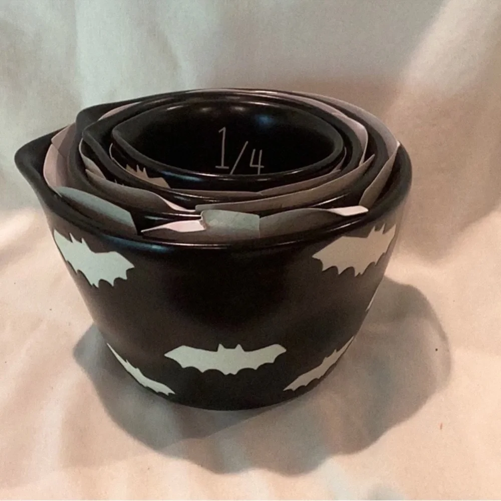 Rae Dunn Halloween Bat Measuring Cups